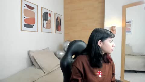 Snapshot of julieth_brown_ chatting on 12/14/25, 11:26 Julieth online show from 12/14/25, 11:26