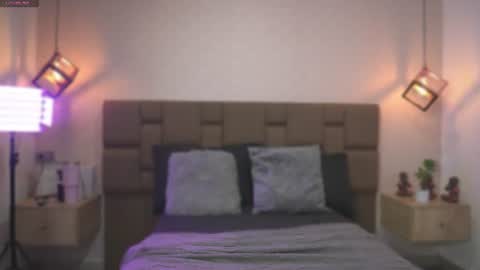 Snapshot of julieth_rojas chatting on 06/14/26, 04:36 julieth_rojas online show from 06/14/26, 04:36