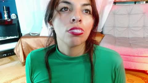 Snapshot of julieth_sex1 chatting on 04/05/26, 08:44 online show from 04/05/26, 08:44