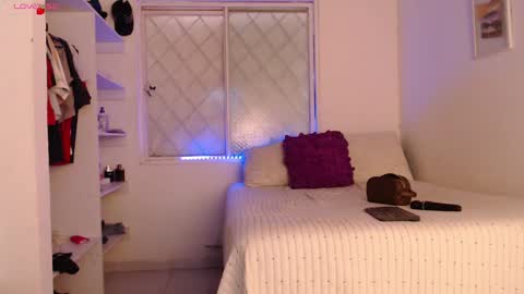 Julieta online show from 10/28/25, 12:09