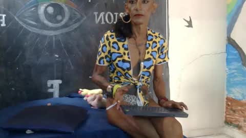 Julieth Wolf online show from 02/05/25, 05:09