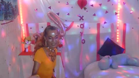 Julieth Wolf online show from 02/11/25, 04:35