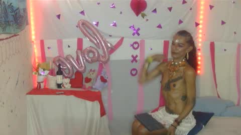 Julieth Wolf online show from 02/11/25, 07:38