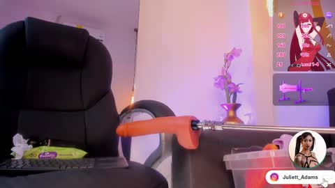 Juliett online show from 10/17/25, 12:47