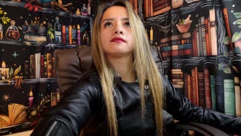 Snapshot of julietta__jackson chatting on 01/03/25, 10:29 Julietta Jackson online show from 01/03/25, 10:29