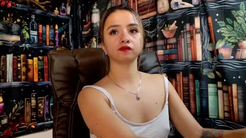 Snapshot of julietta__jackson chatting on 01/04/25, 10:24 Julietta Jackson online show from 01/04/25, 10:24