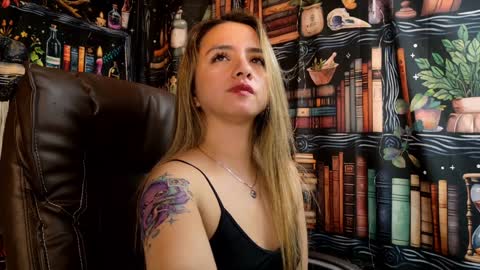 Snapshot of julietta__jackson chatting on 01/08/25, 10:37 Julietta Jackson online show from 01/08/25, 10:37