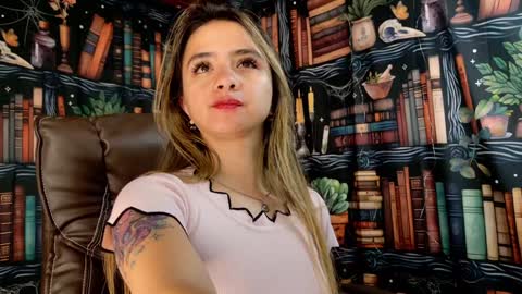 Snapshot of julietta__jackson chatting on 01/23/25, 03:05 Julietta Jackson online show from 01/23/25, 03:05