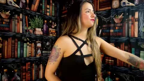 Snapshot of julietta__jackson chatting on 11/18/25, 08:57 Julietta Jackson online show from 11/18/25, 08:57