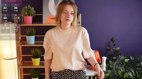 Snapshot of juliettakaniecki chatting on 09/13/25, 03:17 Mia online show from 09/13/25, 03:17