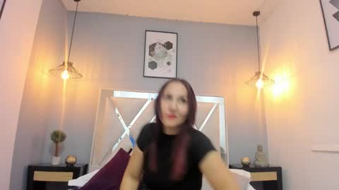 juli  online show from 11/12/25, 07:24