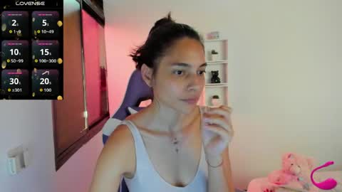 Snapshot of juliette_sweet05 chatting on 03/31/26, 05:57 juliette online show from 03/31/26, 05:57