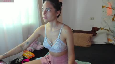 Snapshot of juliette_sweet05 chatting on 06/14/26, 03:25 juliette online show from 06/14/26, 03:25