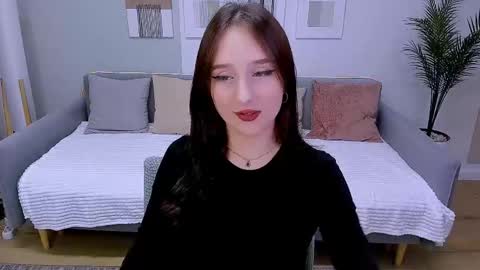 Snapshot of juliettemonli chatting on 05/06/26, 02:33 juliettemonli online show from 05/06/26, 02:33