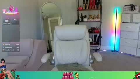 Julie online show from 04/28/26, 03:50
