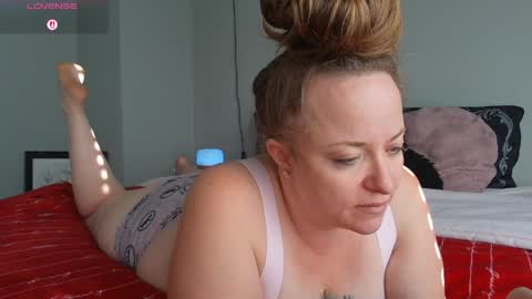 Snapshot of julimonroe chatting on 04/02/26, 02:15 Juli Monroe online show from 04/02/26, 02:15