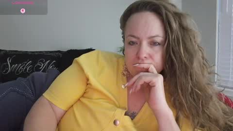 Snapshot of julimonroe chatting on 04/06/26, 01:36 Juli Monroe online show from 04/06/26, 01:36