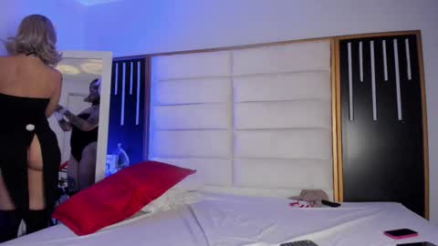 Snapshot of julimonroe19 chatting on 02/24/26, 12:58 Juli online show from 02/24/26, 12:58