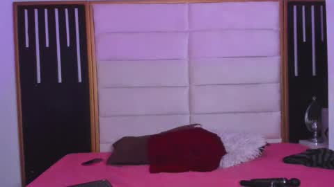 Snapshot of julimonroe19 chatting on 03/12/26, 01:17 Juli online show from 03/12/26, 01:17