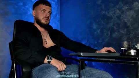 JULiUS   online show from 01/16/26, 09:30