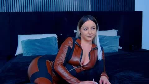 Snapshot of julliamilerrr chatting on 11/20/25, 04:51 Julia online show from 11/20/25, 04:51