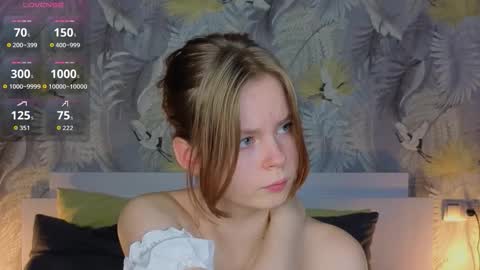 Snapshot of jullietebliss chatting on 10/25/25, 04:57 Julie online show from 10/25/25, 04:57