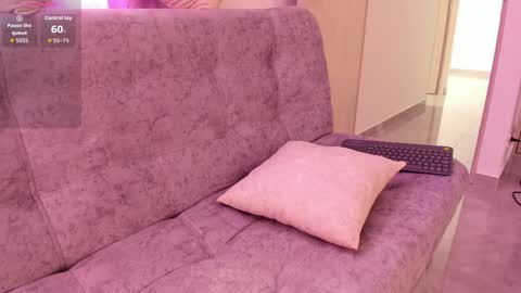 Snapshot of jullya_x_ chatting on 01/14/26, 03:50 jullya 630 1330 -5 online show from 01/14/26, 03:50
