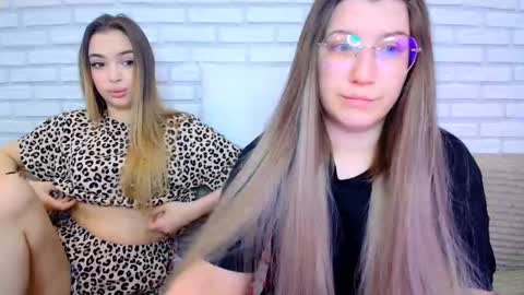 Snapshot of jullymood chatting on 03/01/26, 07:10 DoubleCherry online show from 03/01/26, 07:10