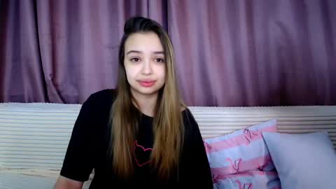 Snapshot of jullymood chatting on 03/13/26, 01:07 DoubleCherry online show from 03/13/26, 01:07