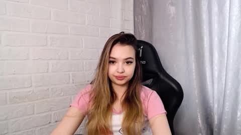 Snapshot of jullymood chatting on 03/20/26, 09:36 DoubleCherry online show from 03/20/26, 09:36