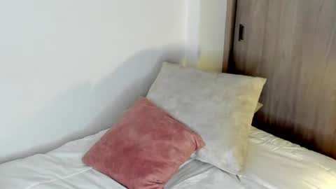 july_correa online show from 06/24/26, 10:20