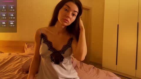 Snapshot of julya_flowerss chatting on 01/17/26, 02:11 Hloya online show from 01/17/26, 02:11
