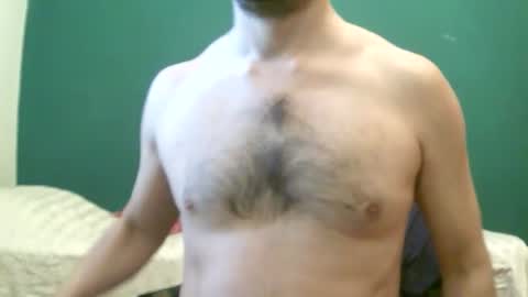 Snapshot of juneandmia chatting on 10/01/25, 12:22 Mia online show from 10/01/25, 12:22