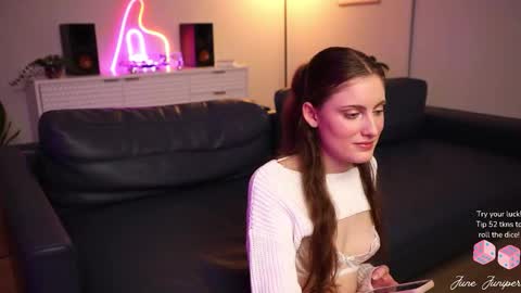 Snapshot of junejuniper chatting on 11/13/25, 12:20 June Juniper online show from 11/13/25, 12:20