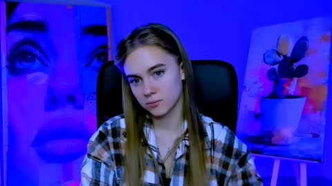 Snapshot of junewoods chatting on 11/17/25, 06:30 junewoods online show from 11/17/25, 06:30