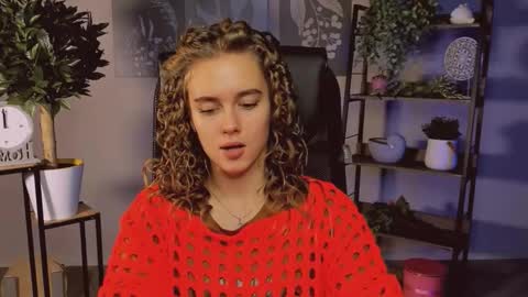 Snapshot of junewoods chatting on 11/21/25, 12:15 junewoods online show from 11/21/25, 12:15