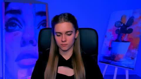 Snapshot of junewoods chatting on 12/05/25, 01:31 junewoods online show from 12/05/25, 01:31