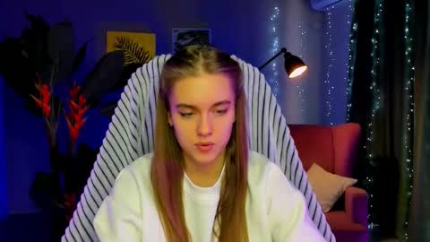 Snapshot of junewoods chatting on 02/04/26, 07:14 junewoods online show from 02/04/26, 07:14