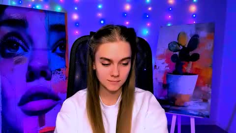 Snapshot of junewoods chatting on 02/09/26, 12:20 junewoods online show from 02/09/26, 12:20