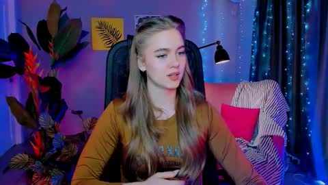 Snapshot of junewoods chatting on 03/14/26, 09:26 junewoods online show from 03/14/26, 09:26