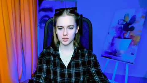 Snapshot of junewoods chatting on 03/25/26, 07:25 junewoods online show from 03/25/26, 07:25