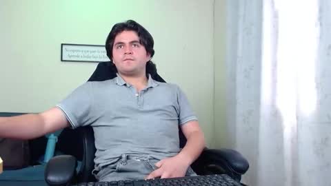 juniior_333 online show from 11/28/25, 04:31