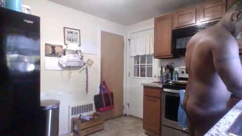 Snapshot of junito3578 chatting on 09/19/25, 12:17 junito3578 online show from 09/19/25, 12:17