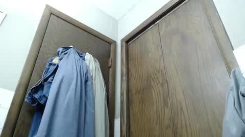 Snapshot of junk_yard_dog chatting on 12/22/25, 02:14 Dave online show from 12/22/25, 02:14