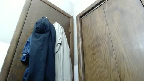 Snapshot of junk_yard_dog chatting on 02/14/26, 02:25 Dave online show from 02/14/26, 02:25