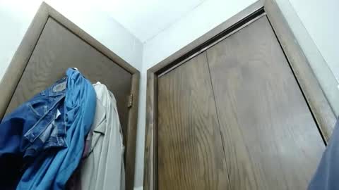 Snapshot of junk_yard_dog chatting on 03/01/26, 02:08 Dave online show from 03/01/26, 02:08