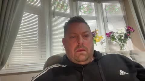 Snapshot of junky345 chatting on 02/12/25, 08:59 Junky online show from 02/12/25, 08:59