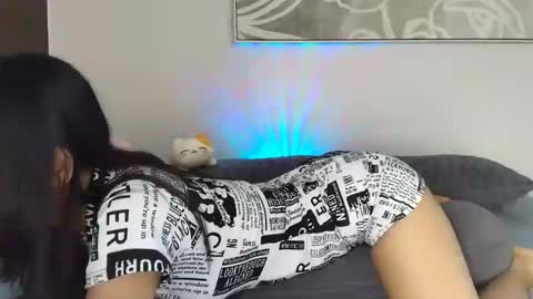 junovaughn online show from 12/19/25, 12:50