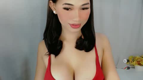 Snapshot of juny_lanyy chatting on 02/17/26, 02:46 Julia online show from 02/17/26, 02:46