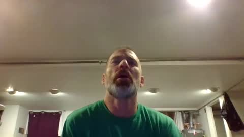 Snapshot of just_chillinwithya chatting on 01/05/25, 11:04 Your Zaddy online show from 01/05/25, 11:04